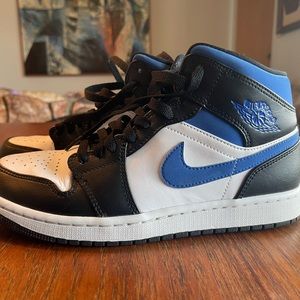 Preowned Nike Air Jordan Blue and Black